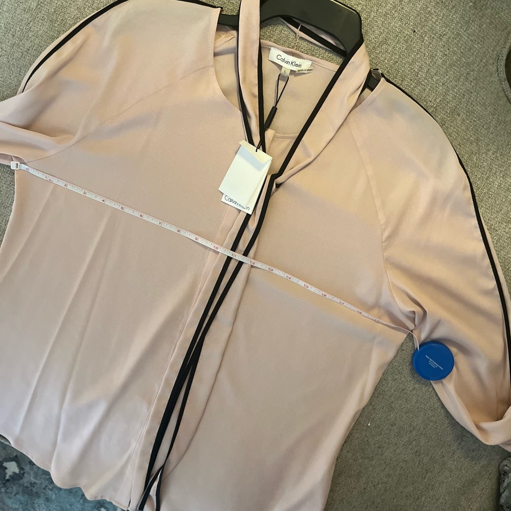 New Calvin Klein pink blush/black blouse - Picture 6 of 7